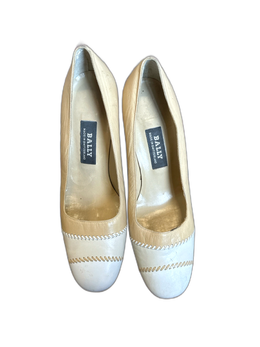 Bally Shoe Size 5 Tan & White Leather Block Heel Cap Toe Pumps Tan & White / 5