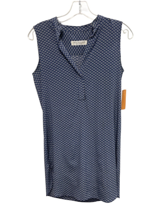 Amina Rubinacci Size 40 Blue & White Silk Blend Floral Sleeveless 1/2 Button Top Blue & White / 40
