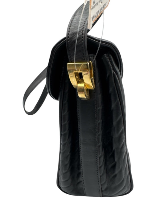 Kleinberg Sherrill Black Leather clasp closure Cross Body Strap Textured Bag Black / S