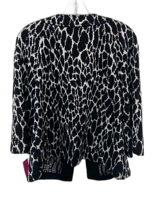 St. John Collection Size 6 Black & White No Fabric Tag Knit Abstract Jacket Black & White / 6