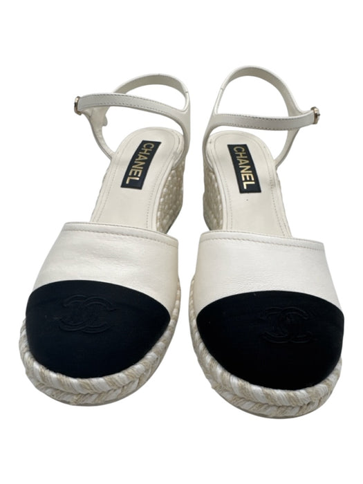 Chanel Shoe Size 42 White & Black Leather Raffia Base Cap Toe Espadrille Sandals White & Black / 42