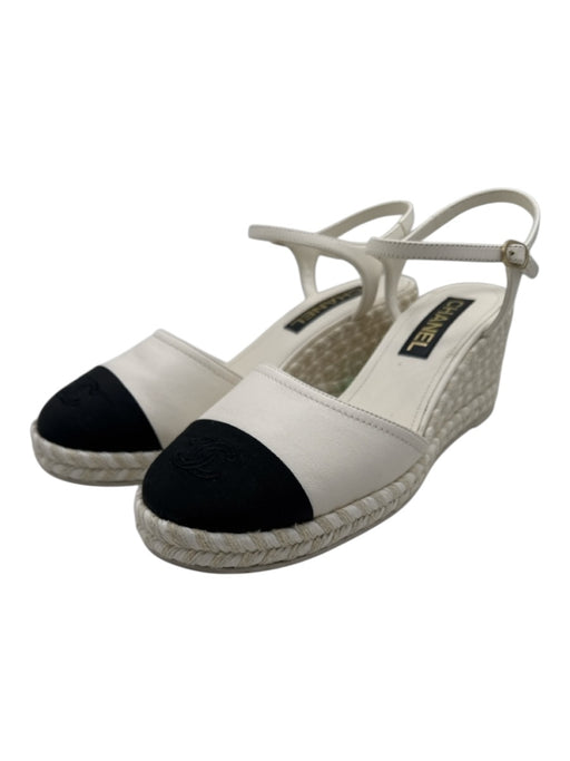 Chanel Shoe Size 42 White & Black Leather Raffia Base Cap Toe Espadrille Sandals White & Black / 42