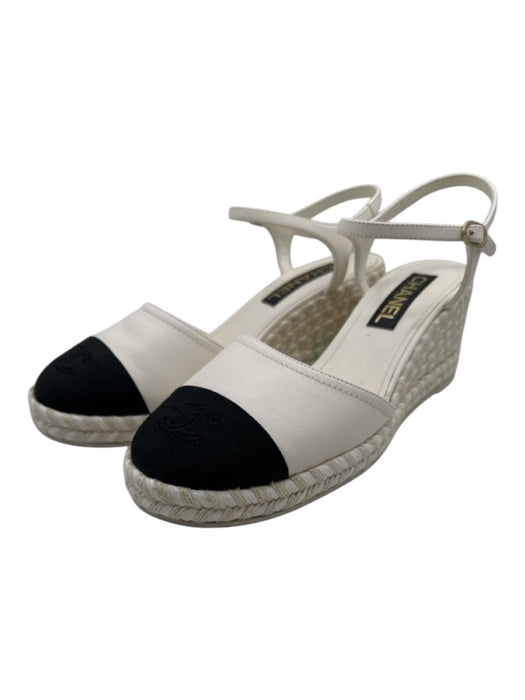 Chanel Shoe Size 42 White & Black Leather Raffia Base Cap Toe Espadrille Sandals White & Black / 42