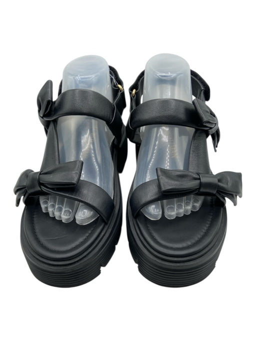 Stuart Weitzman Shoe Size 9.5 Black Calfskin Leather Rubber Outsole Sandals Black / 9.5