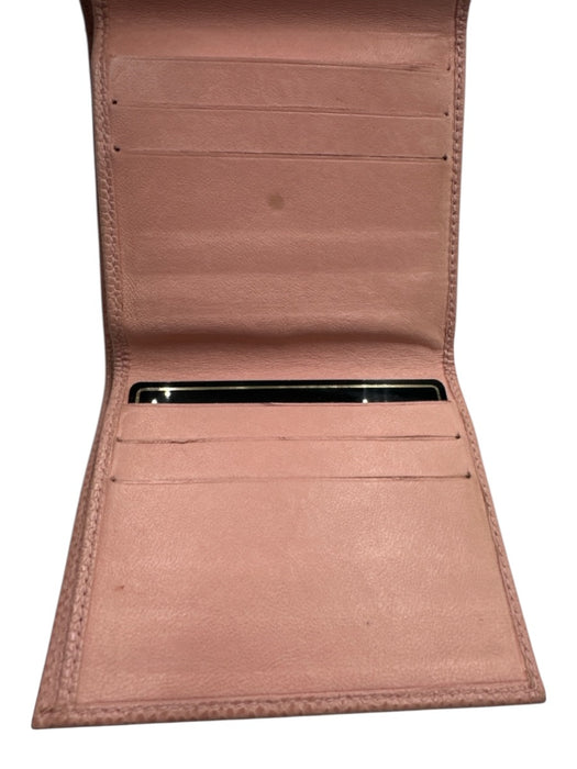 Chanel Light Pink Leather Interlocking CC Snap Button Close Compact Wallets Light Pink
