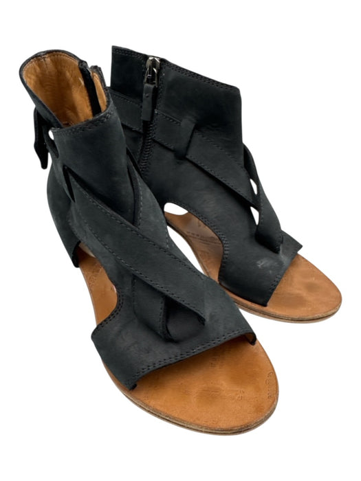 Maison Martin Margiela Shoe Size 35.5 Black Leather Zip Close Open Toe Sandals Black / 35.5