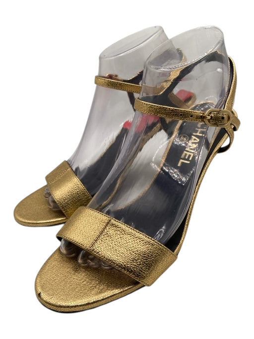 Chanel Shoe Size 39 Gold Leather Ankle Strap Metalic Mid Heel Buckle Sandals Gold / 39