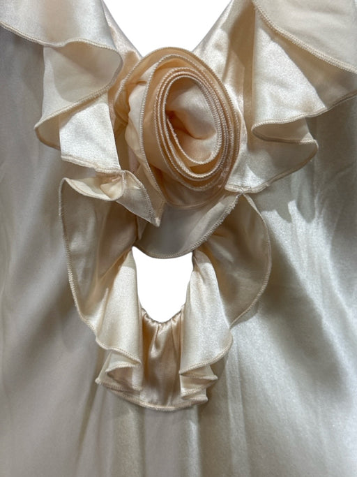 De La Vali Size 6 Pale Peach Silk Blend Satin Rosette flounce sleeve Gown Pale Peach / 6