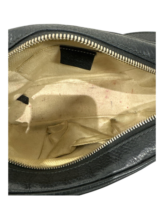 Gucci Black Pebbled Leather Tassel Detail Logo Crossbody Bag Black / Small