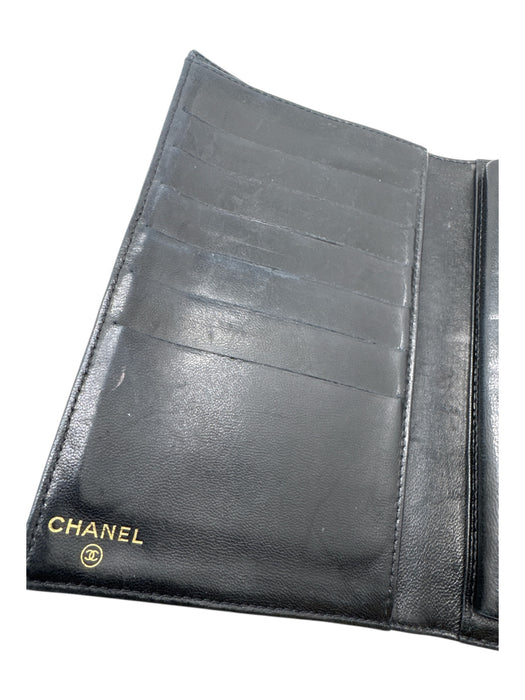 Chanel Black Leather Caviar Logo Snap Vintage Wallets Black