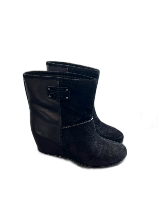 Marc By Marc Jacobs Shoe Size 41 Black Suede & Leather Seam Detail Booties Black / 41