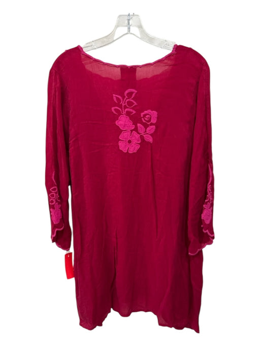Johnny Was Size XL Fuchsia Cupra Rayon Embroidered Floral V Neck 1/2 sleeve Top Fuchsia / XL