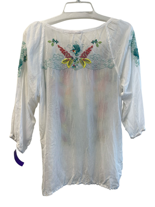 Johnny Was Size M White & Multi Rayon Boat Neck 1/2 Button 3/4 Sleeve Top White & Multi / M