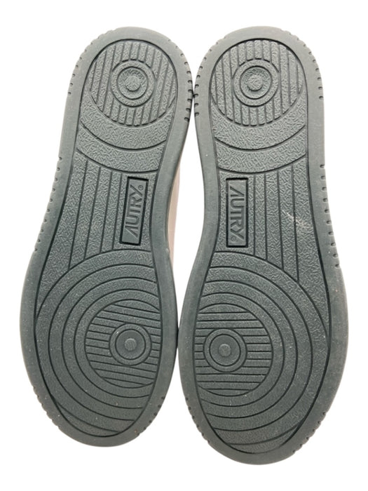 Autry Shoe Size 39 Hunter Green & White Leather Round Toe Perforated Sneakers Hunter Green & White / 39