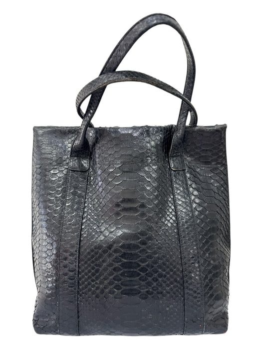 Salvatore Ferragamo Black Snake Gold hardware Logo key ring Satchel Bag Black / Large