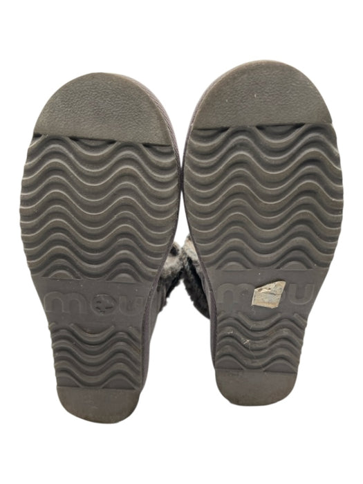 Mou Shoe Size 8 Gray Suede Shearling Detail Stitch Detail Heel Booties Gray / 8