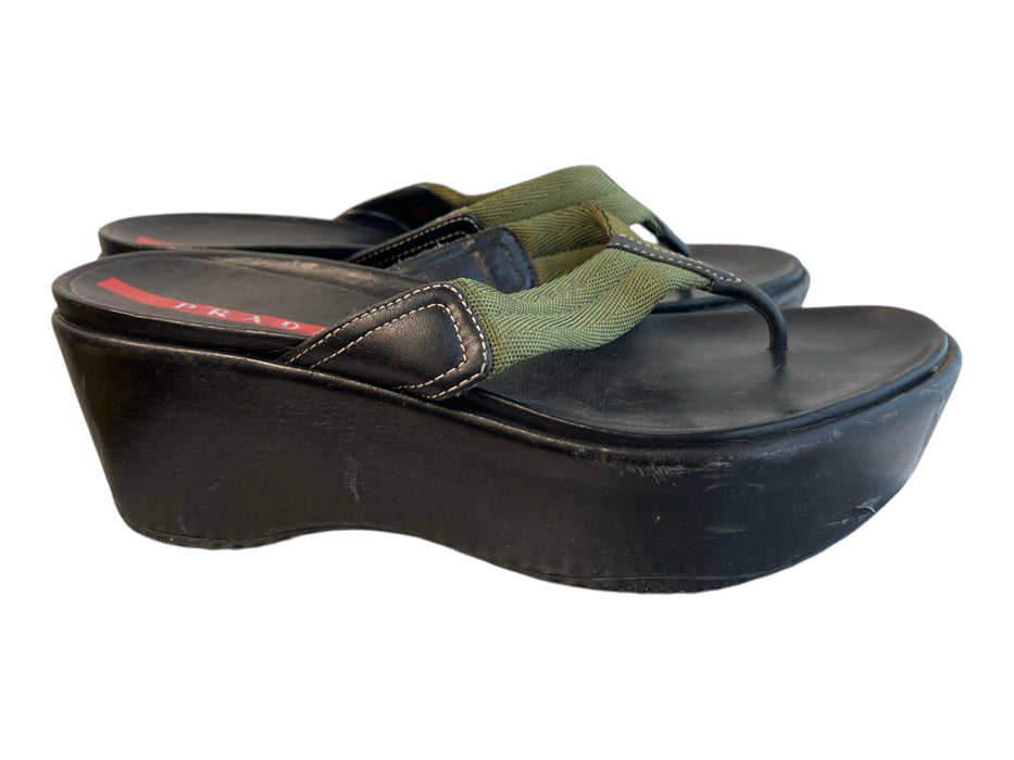 Prada Shoe Size 38.5 Black & Green Leather & Manmade Thong Strap Platform Shoes Black & Green / 38.5