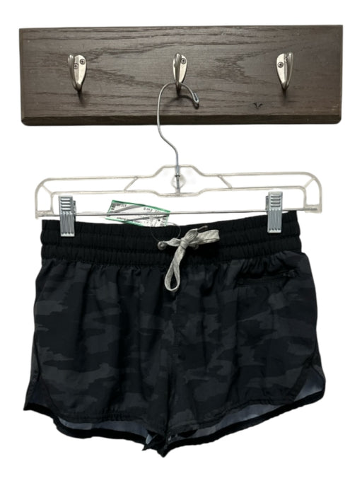 Vuori Size Est S Black & Gray Drawstring Camo Athletic Shorts Black & Gray / Est S