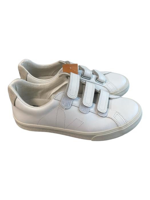 Veja Shoe Size 7 White Manmade Material Velcro Sneaker Round Toe Shoes White / 7