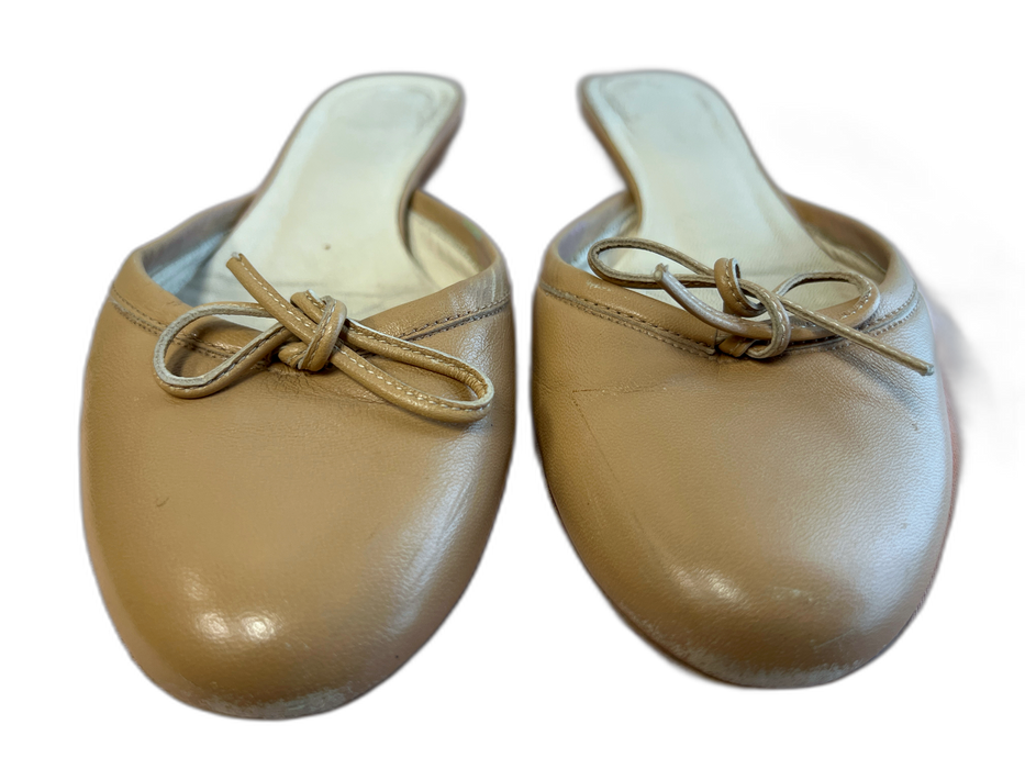 Burberry Shoe Size 36.5 Beige Leather Closed toe Round Toe Bow Detail Flat Shoes Beige / 36.5