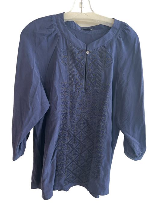 Theory Size Large Navy Silk 3/4 Sleeve Embroidery Front keyhole Top Navy / Large