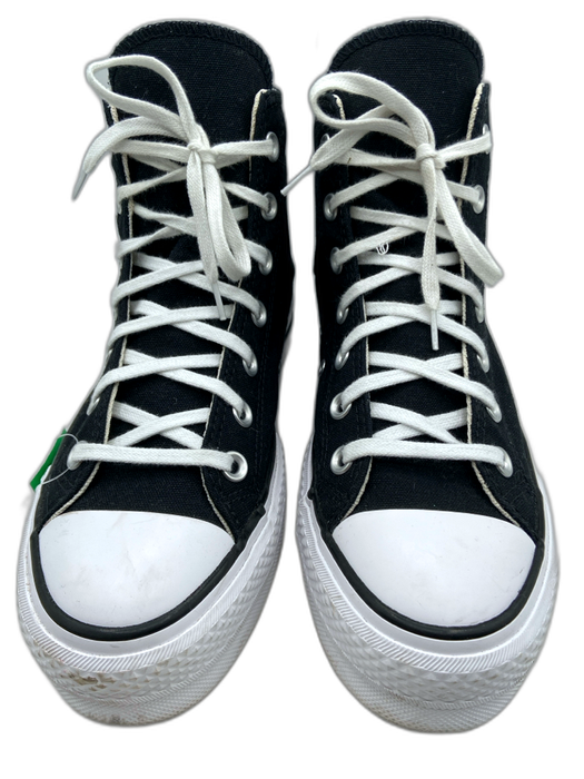 Converse Shoe Size 7 Black & White Canvas Platform Round Toe Lace Up Sneakers Black & White / 7