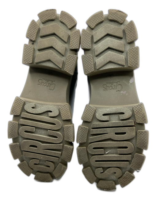 Circus Shoe Size 6.5 Olive Green Leather Round Toe Lug sole Chelsea Booties Olive Green / 6.5