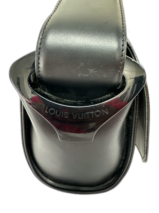 Louis Vuitton Black Epi Leather Shoulder Strap Textured Feet flap Bag Black / Medium
