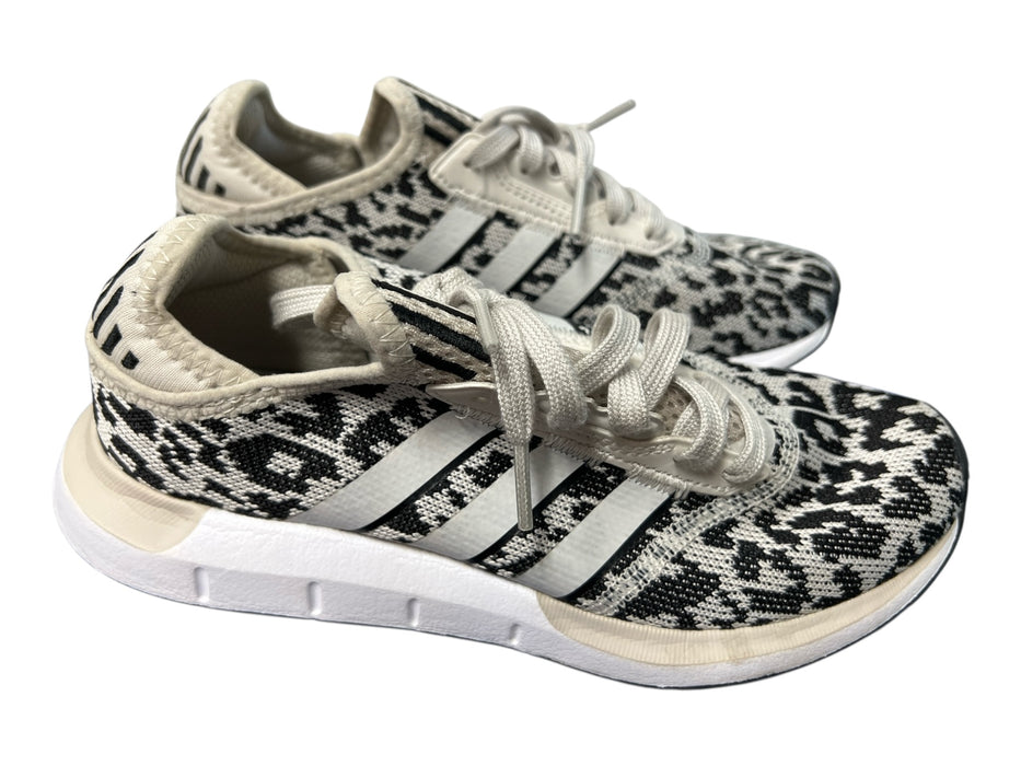 Adidas Shoe Size 6 Black & White Manmade Material Knit Leopard Lace Up Shoes Black & White / 6