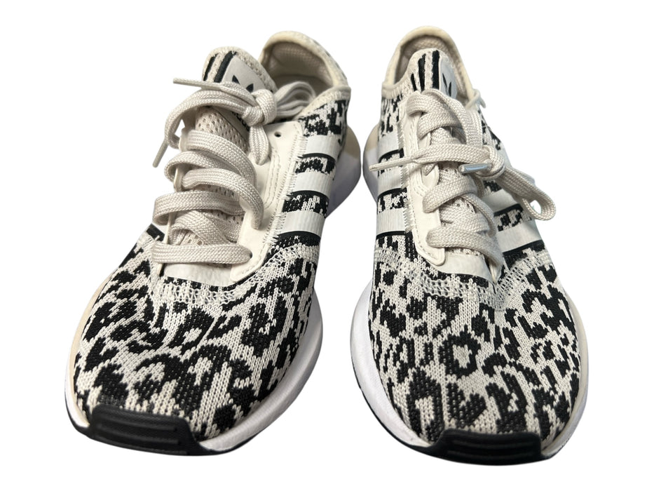 Adidas Shoe Size 6 Black & White Manmade Material Knit Leopard Lace Up Shoes Black & White / 6
