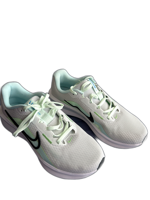 Nike Shoe Size 8 Light Green Mesh Low Top lace up Black Swoosh Sneaker Shoes Light Green / 8