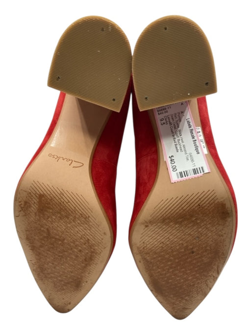 Clarks Shoe Size 9.5 Red Suede Block Heel Almond Toe Seam Detail Court Pumps Red / 9.5