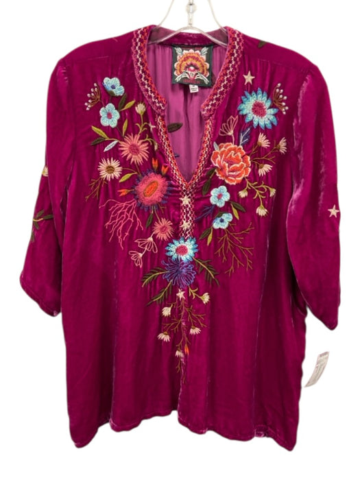 Johnny Was Size M Fuchsia Pink Rayon Blend Velvet Embroidered Flowers Top Fuchsia Pink / M