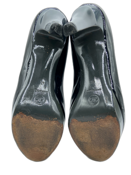 Chanel Shoe Size 41 Black & Green Patent Leather Cap Toe Round Toe Pumps Black & Green / 41