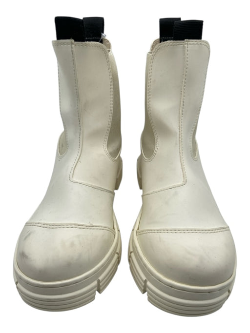 Ganni Shoe Size 37 Cream Rubber Chelsea Booties Cream / 37