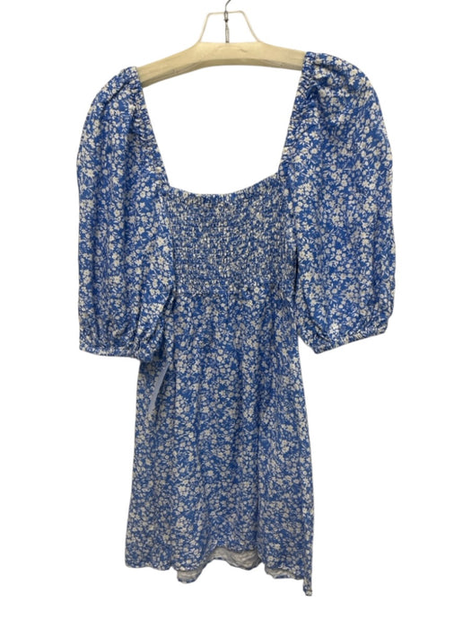 Tuckernuck Size Small Blue & White Linen Blend Short Puff Sleeve Floral Dress Blue & White / Small