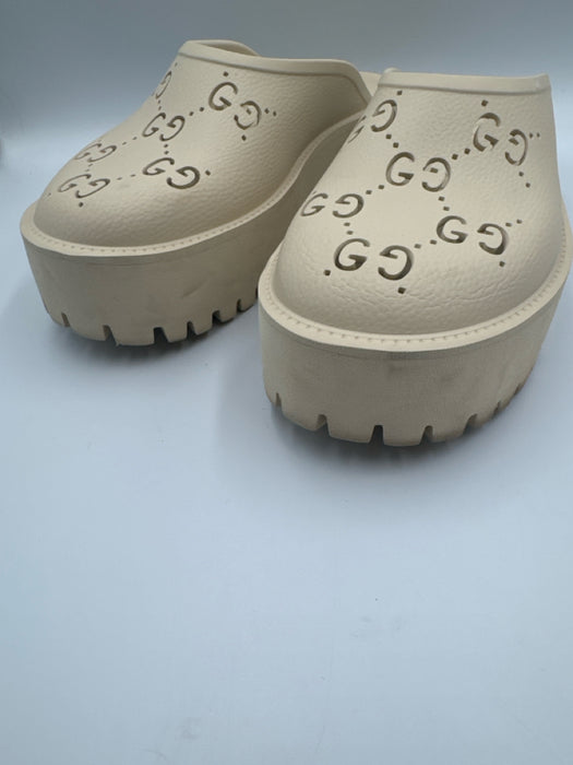 Gucci Shoe Size 39 Cream Beige Rubber Slip On Platform Monogram Perforated Mules
