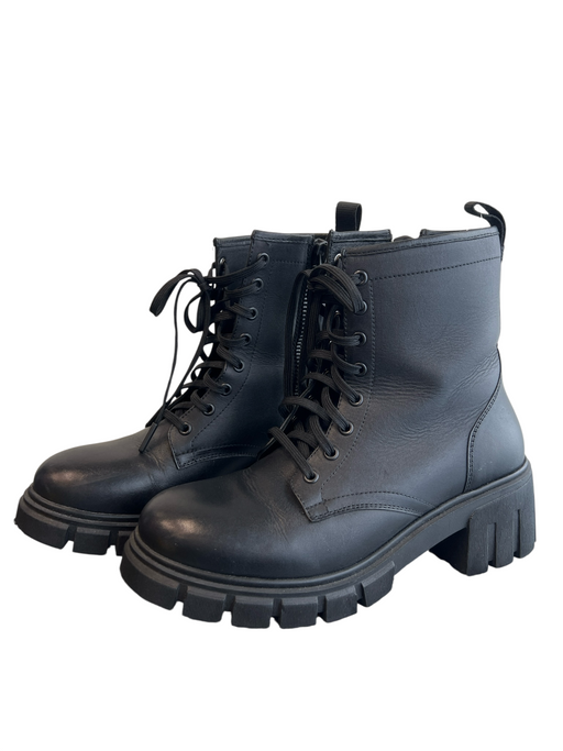 Thursday Shoe Size 8.5 Black Manmade Material Lace Up Side Zip Platform Boots Black / 8.5