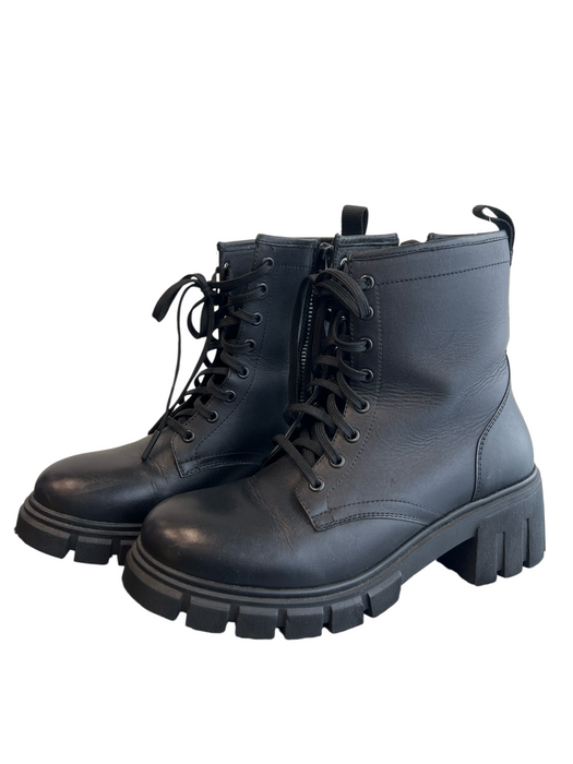 Thursday Shoe Size 8.5 Black Manmade Material Lace Up Side Zip Platform Boots Black / 8.5
