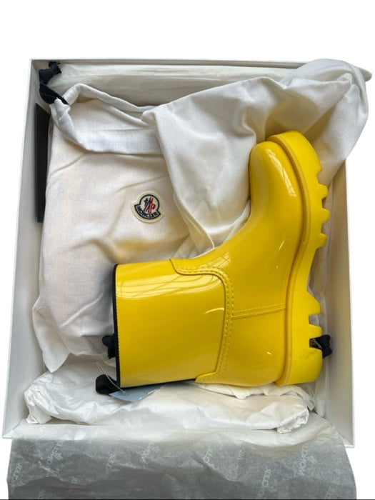 Moncler Shoe Size 38 Yellow Rubber Short Rainboots Yellow / 38