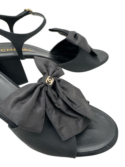 Chanel Shoe Size 41 Black Silk crystal cc Bow Ankle Strap Block heel Sandals Black / 41