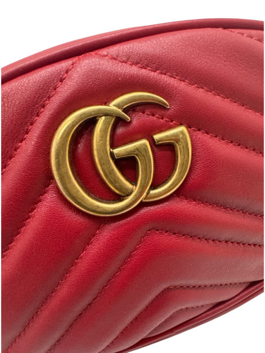 Gucci Red Leather Chevron Fanny Pack Gold Hardware Belt Bag Bag Red / Small