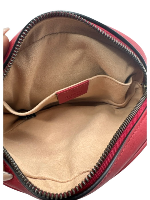 Gucci Red Leather Chevron Fanny Pack Gold Hardware Belt Bag Bag Red / Small