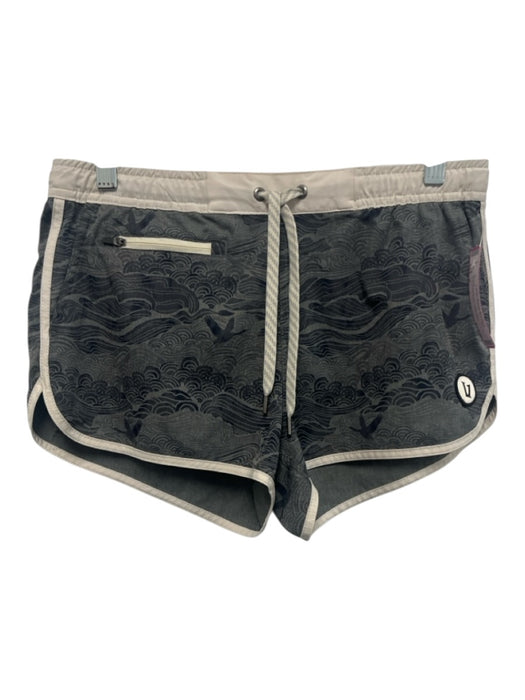 Vuori Size S Gray & White Polyester Blend Drawstring Waist Nature Print Shorts Gray & White / S