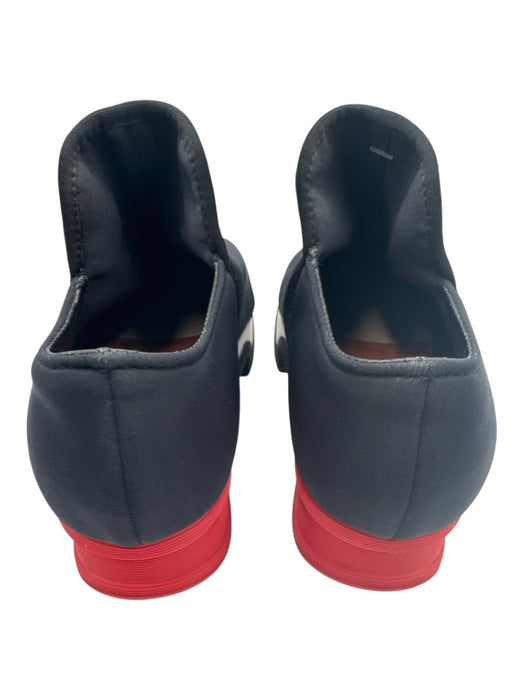 iRi Shoe Size 35.5 Black & Red Synthetic Slip On Neoprene Low Top Sneakers Black & Red / 35.5