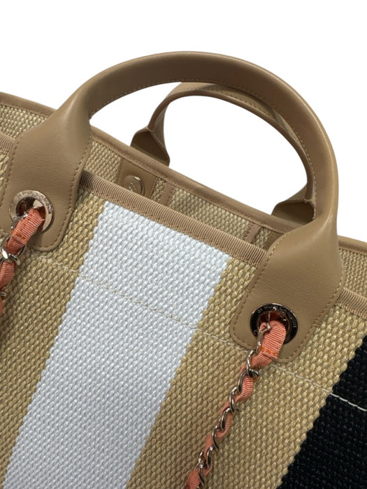 Chanel Beige, Black, White, Multi Raffia & Leather Snap Closure Tote Bag Bag Beige, Black, White, Multi / M/L