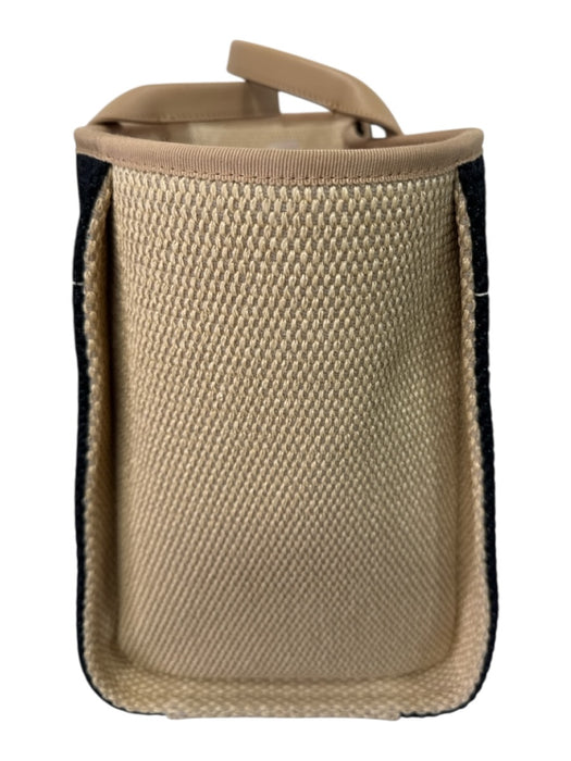 Chanel Beige, Black, White, Multi Raffia & Leather Snap Closure Tote Bag Bag Beige, Black, White, Multi / M/L