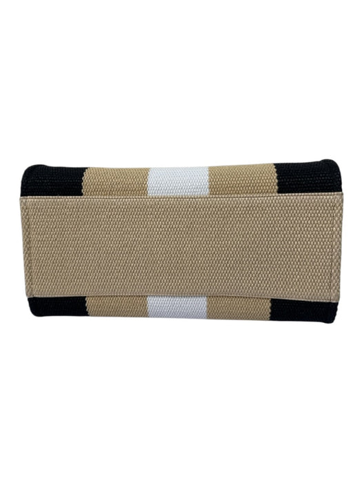 Chanel Beige, Black, White, Multi Raffia & Leather Snap Closure Tote Bag Bag Beige, Black, White, Multi / M/L