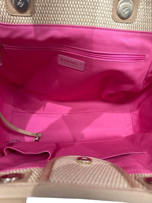 Chanel Beige, Black, White, Multi Raffia & Leather Snap Closure Tote Bag Bag Beige, Black, White, Multi / M/L