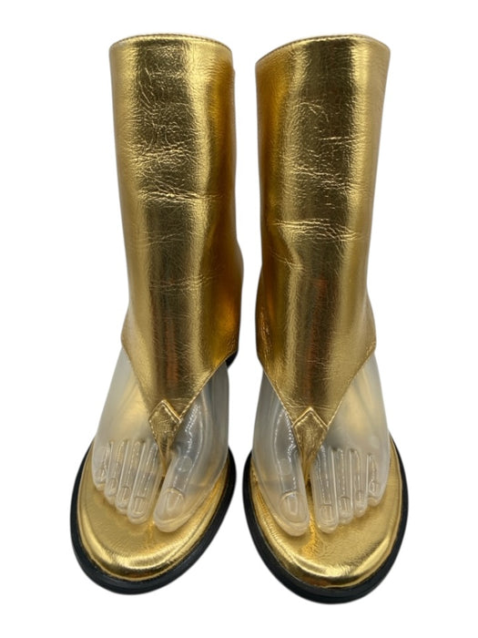 AZALEA WANG Shoe Size 7 Gold Leather Metallic Stacked Block Heel Thong Sandals Gold / 7